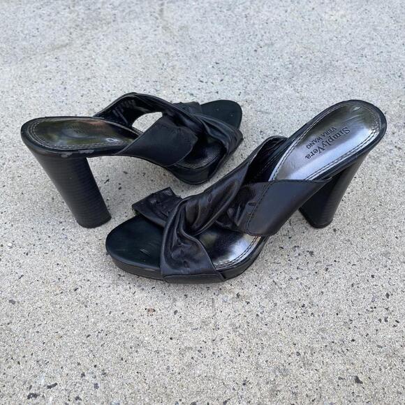 SimplyVera Vera Wang Black leather knot open toe heels sandals size 6 - Picture 1 of 7